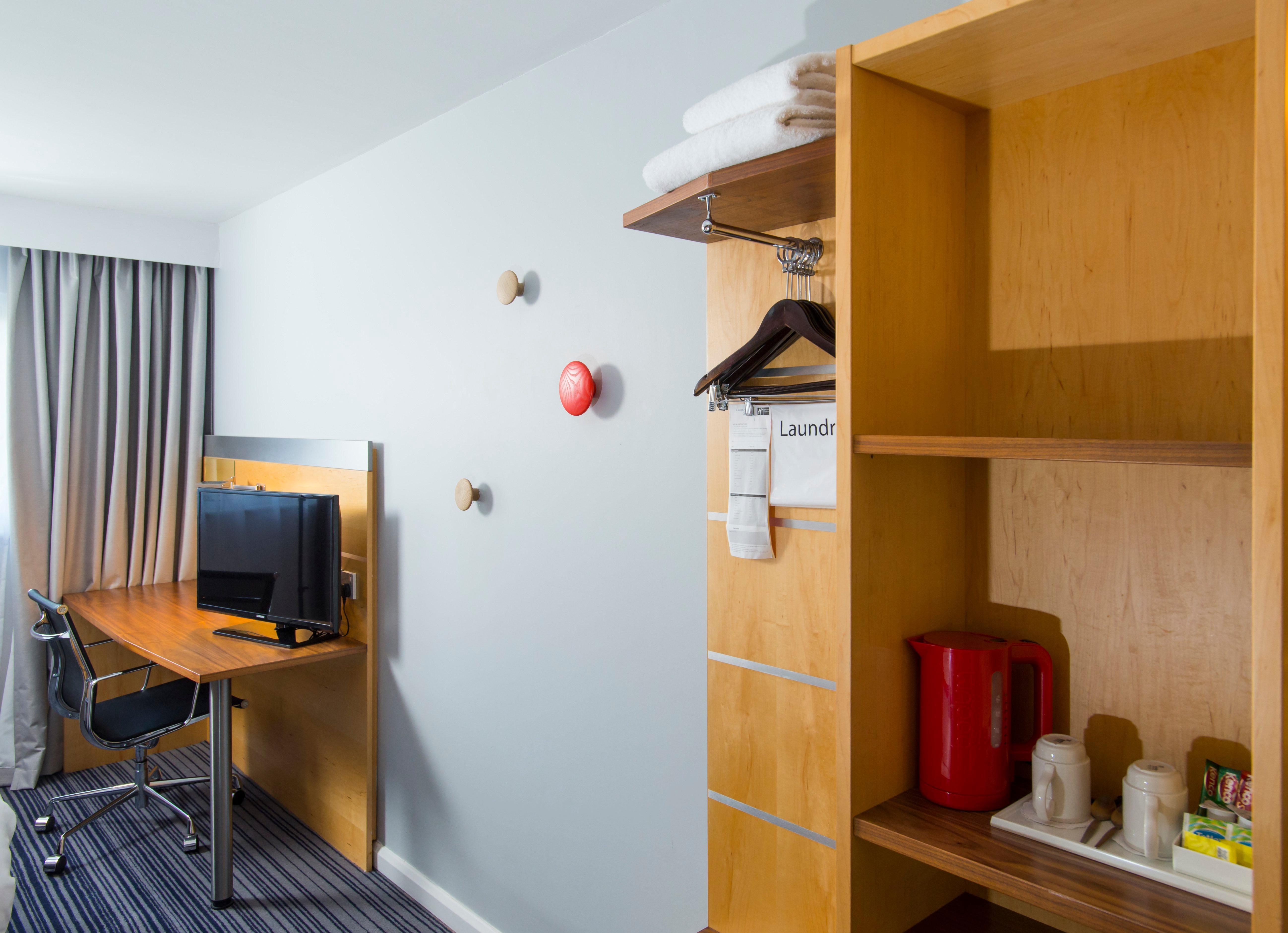Holiday Inn Express London - Epsom Downs By Ihg Luaran gambar